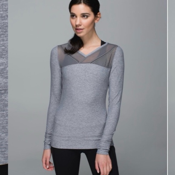 lululemon Just Breathe Long Sleeve size 4-6 - Picture 1 of 12
